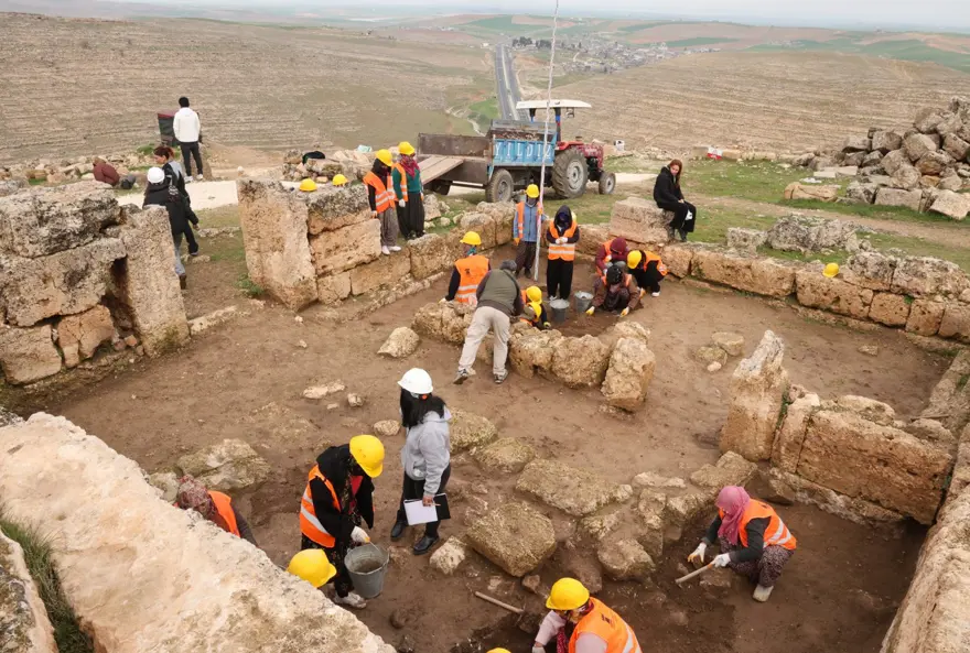 12 yıl önce kazmaya başladılar. 30 asırlık gizem açığa çıkıyor 2 12 yıl önce kazmaya başladılar. 30 asırlık gizem açığa çıkıyor 2
