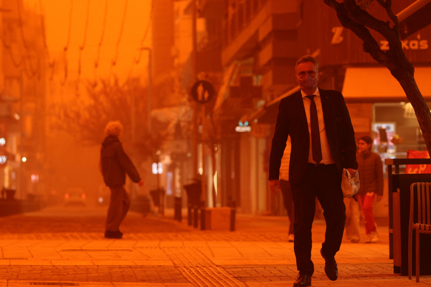 Gökyüzü kızıla büründü 1