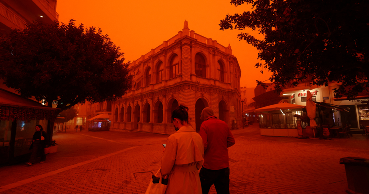 Gökyüzü kızıla büründü