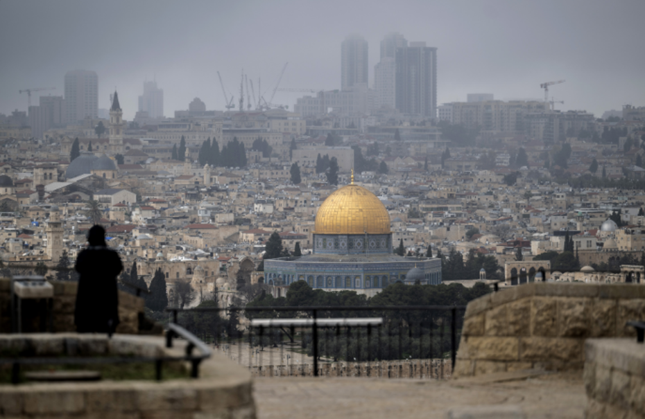 Mescid-i Aksa 41 gün sonra ibadete açıldı