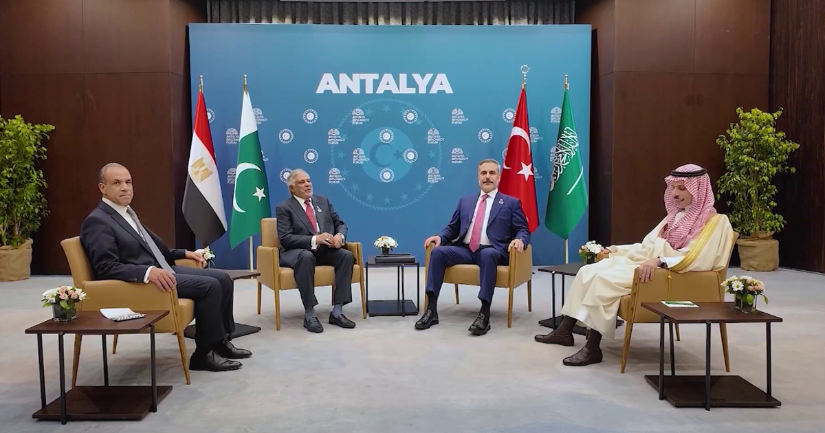 Antalya'da dörtlü buluşma. Türkiye, Mısır, Pakistan ve Suudi Arabistan dışişleri bakanları görüştü