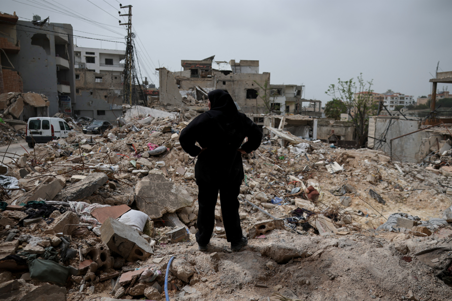 Ateşkesle birlikte evlerine dönen Lübnanlılar yıkımla karşılaştı