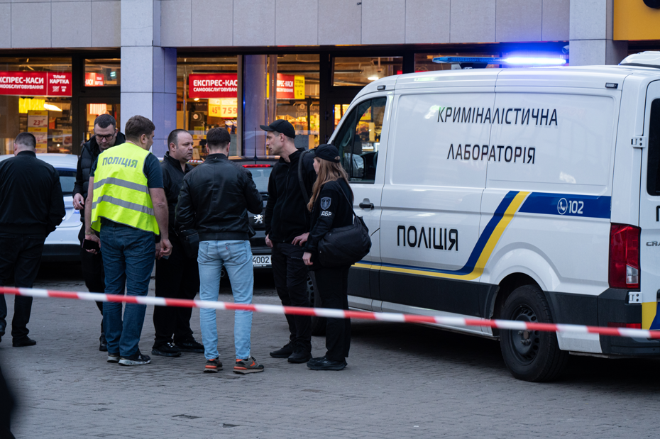 Kiev'de silahlı saldırı. Açılan ateşle 6 kişi öldü