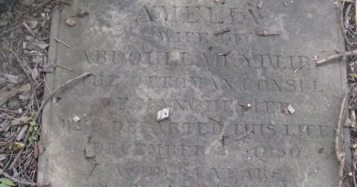 Şehirdeki tek Müslümandı. İzine bir kilisenin bahçesinde rastlandı