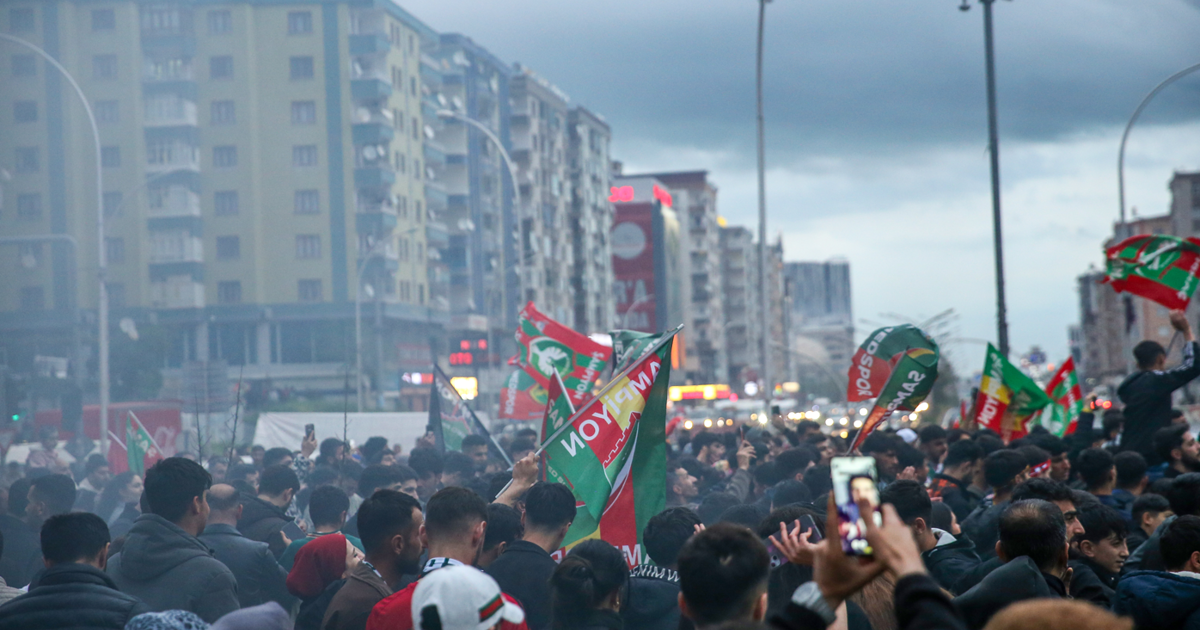 Amed Sportif Faaliyetler'in Süper Lig'e çıkışı kutlanıyor
