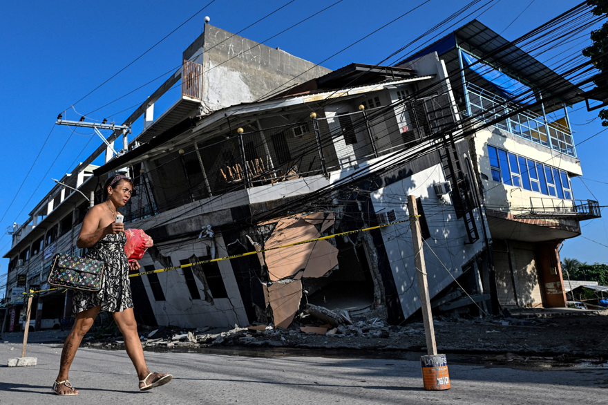 TSUNAMİ UYARILARI KALDIRILDI 4 TSUNAMİ UYARILARI KALDIRILDI 4
