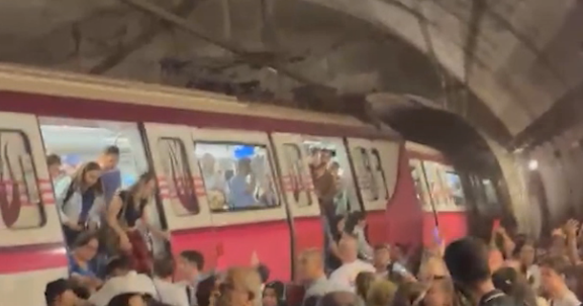 Kadıköy-Sabiha Gökçen Havalimanı Hattı'nda metro raydan çıktı