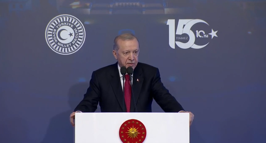 Cumhurbaşkanı Erdoğan: FETÖ tehlikesi devam ediyor, gardımızı düşürmeyeceğiz