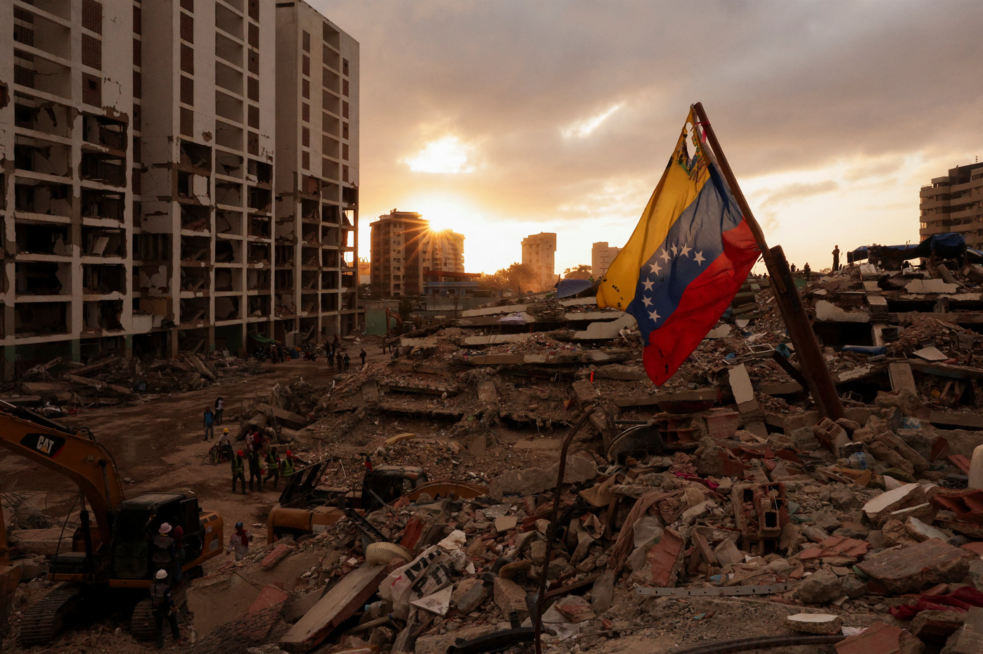 Venezuela'daki depremlerde can kaybı 6 bin 125'e yükseldi haber görseli