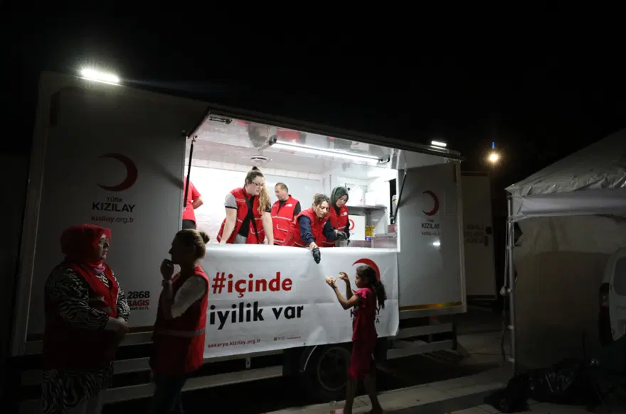 17 Ağustos depreminin 27. yılı: Hayatını kaybedenler anılıyor 8 17 Ağustos depreminin 27. yılı: Hayatını kaybedenler anılıyor 8