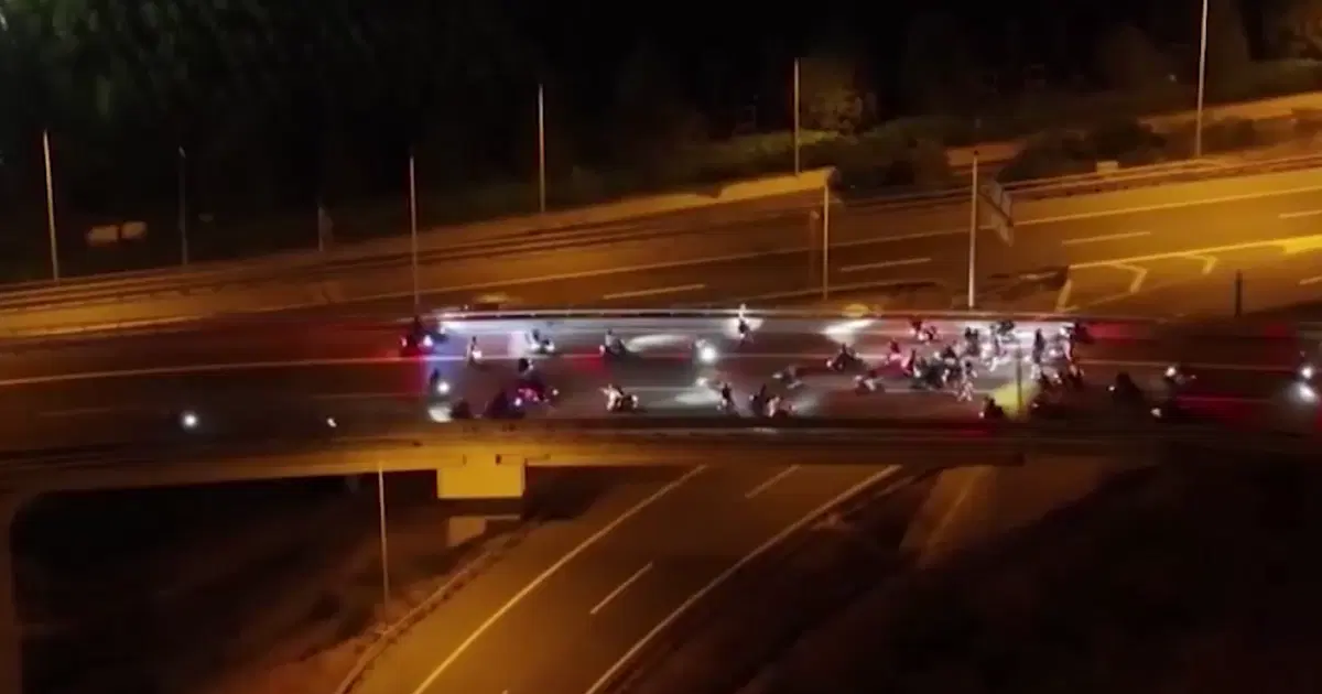 TEM'de motosikletlilere müdahale. Barikat kuruldu, 58 sürücü yakalandı