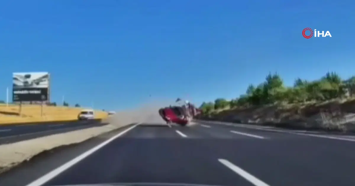 Takla atarak karşı yola geçti, 2 araca çarptı. 1 ölü, 7 yaralı