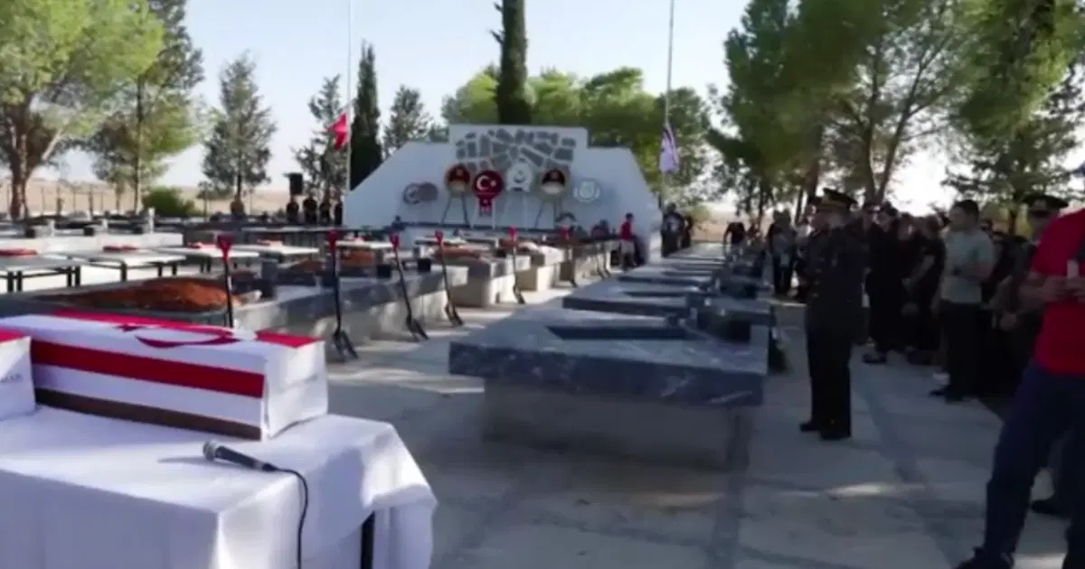 KKTC'de 52 yıl sonra şehit töreni: 37 şehitten 15’inin kimlik tespit işlemleri bitti