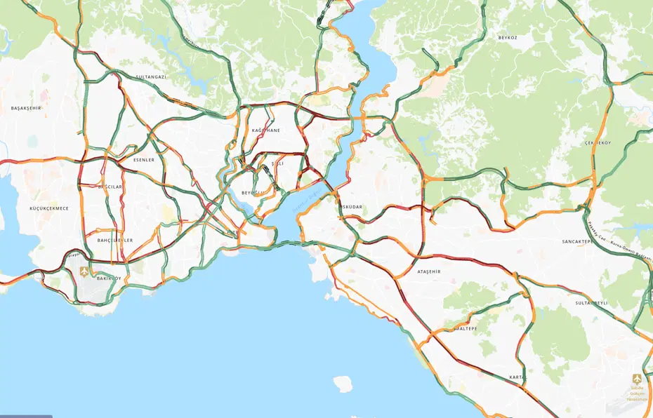 İstanbul'da sağanak sonrası trafik kilitlendi