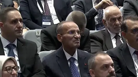 TBMM Başkanvekilliği'nden istifa etmişti. Bekir Bozdağ'ın yerine gelen isim bel…