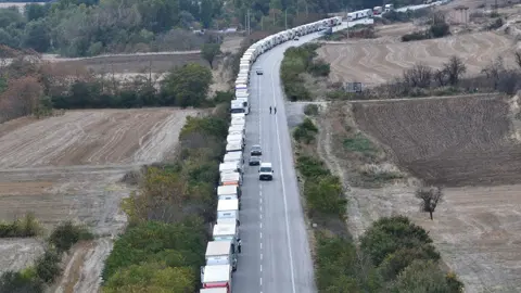 Hamzabeyli Sınır Kapısı'nda 27 kilometrelik TIR kuyruğu