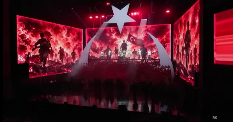 Cumhuriyet'in gençleri sahnede. 29 Ekim Cumhuriyet Bayramı'nın 103'üncü yılı dev konserle kutlandı