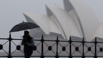 Fina Tropikal Siklonu, Avustralya'yı elektriksiz bıraktı