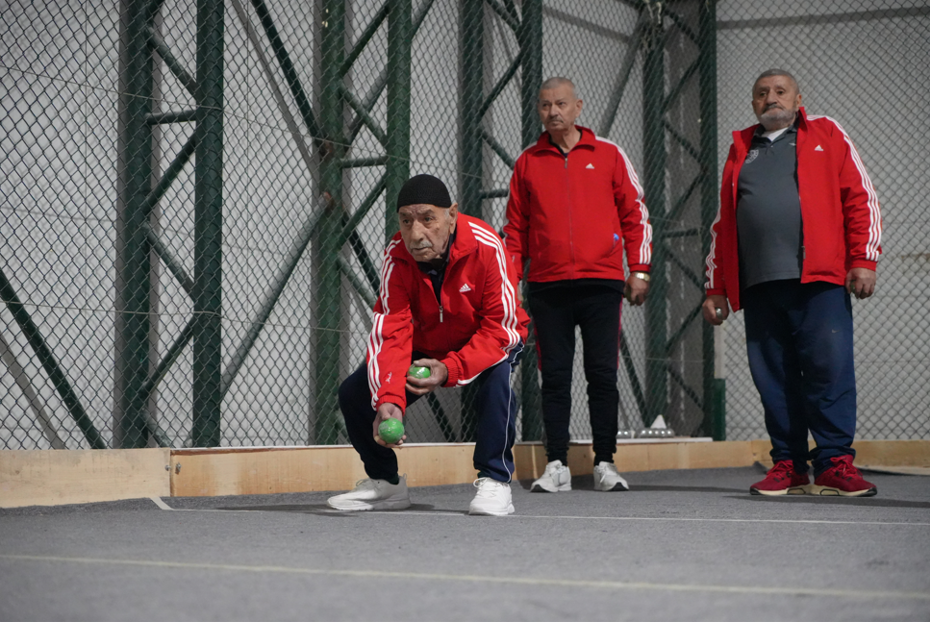 Bayburt'ta huzurevi sakinlerini karşı karşıya getiren müsabaka 