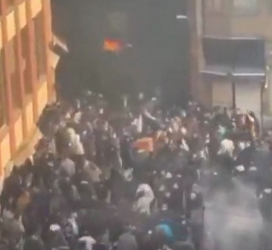 İran'da protestolar devam ediyor. Ülke genelinde 31 eyaletin 27'sine yayıldı