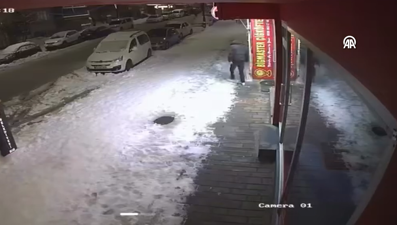 Kar kütlesinden son anda kurtuldu