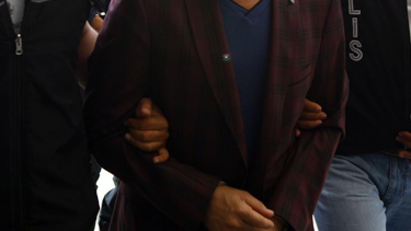 Polisin şüphelenerek GBT yaptığı şüpheli "aranıyor" ifadesiyle yakalandı