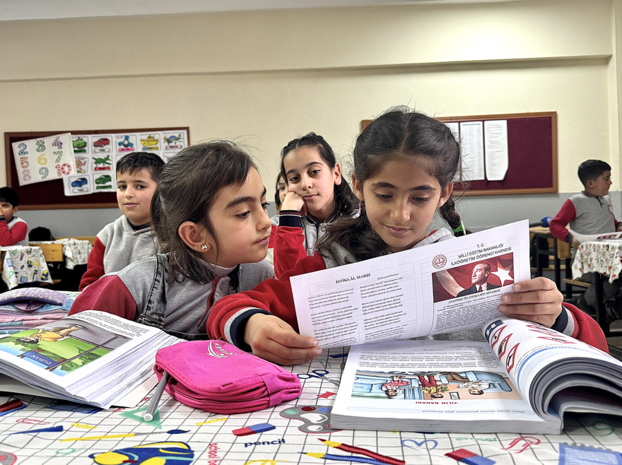 "SOSYAL İLİŞKİLERİNDE İYİ BİR İLERLEME KAYDETTİ" 2 "SOSYAL İLİŞKİLERİNDE İYİ BİR İLERLEME KAYDETTİ" 2