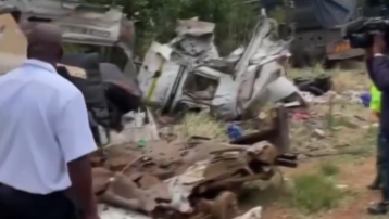 Güney Afrika'da okul servisi kamyonla çarpıştı: 14 öğrenci öldü