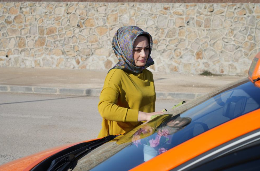 Kırıkkale'nin kadın taksicisi 7/24 mesaide. Bu taksi sadece kadınlara hizmet veriyor 1