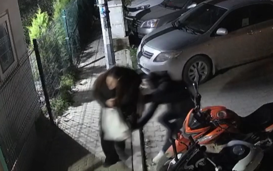 İzmir'de saplantılı eski sevgili cinayeti: Genç kadın hastanedeki yaşam mücadelesini kaybetti