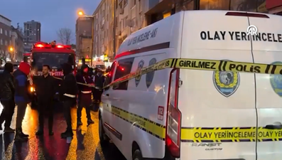 Esenler'de yanan iş yerinde 2 ceset bulundu. Biri başından vurulmuş