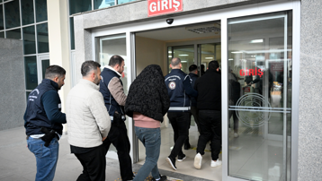 Diplomatik plakayla insan kaçakçılığına tutuklama