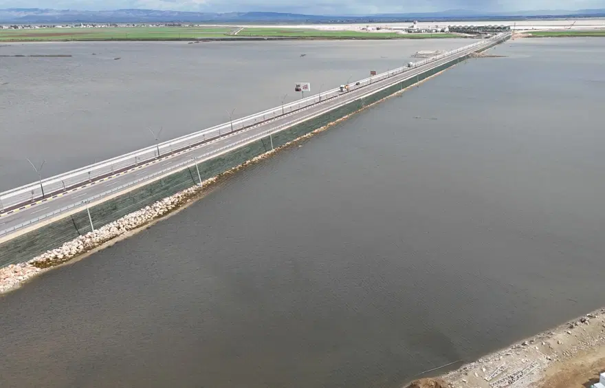 Önce kuraklık sonra taşkın. Binlerce arazi sular altında kaldı 2