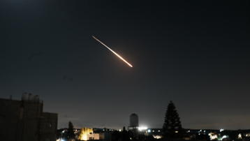 NTV ekibi Tel Aviv'e saldırıyı görüntüledi 