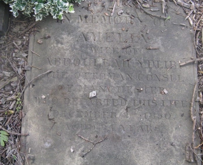 Şehirdeki tek Müslümandı. İzine bir kilisenin bahçesinde rastlandı