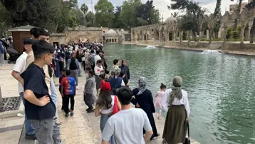 Dünyanın yaşayan en eski kenti. Havalar ısınınca turist yağdı