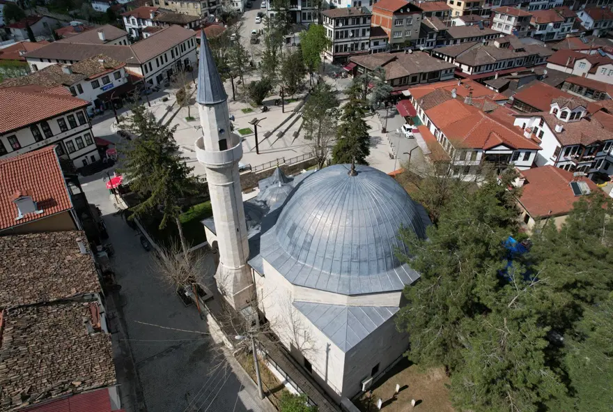 Birçok badireye rağmen 508 yıldır ayakta duruyor. Üzerine kurşun döküldü Birçok badireye rağmen 508 yıldır ayakta duruyor. Üzerine kurşun döküldü