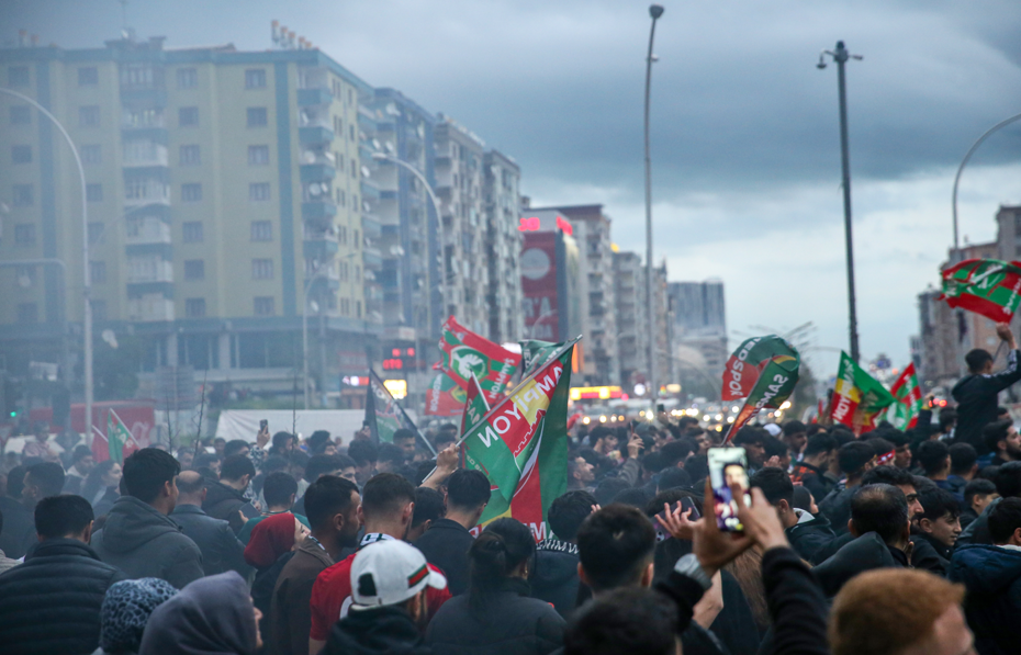 Amed Sportif Faaliyetler'in Süper Lig'e çıkışı kutlanıyor