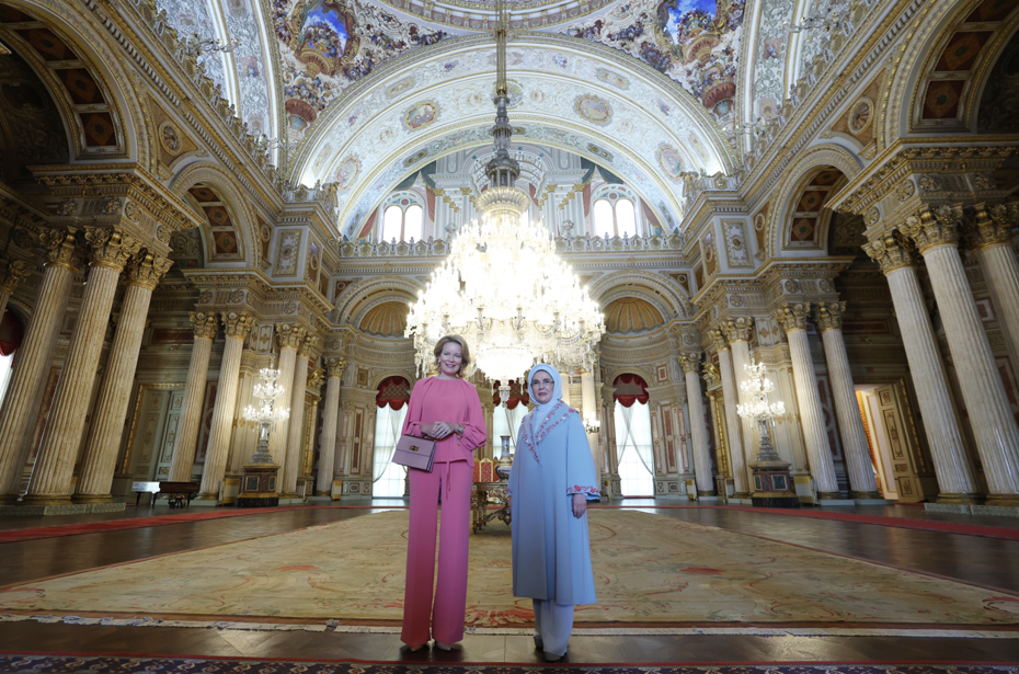 Emine Erdoğan, Belçika Kraliçesi Mathilde'yle bir araya geldi