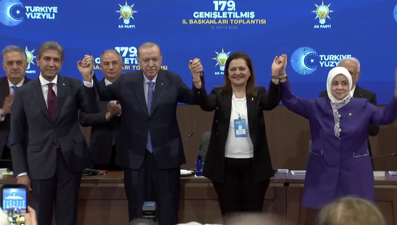 Burcu Köksal AK Parti'ye katıldı. Cumhurbaşkanı Erdoğan: Afyonkarahisar için birlikte çalışacağız