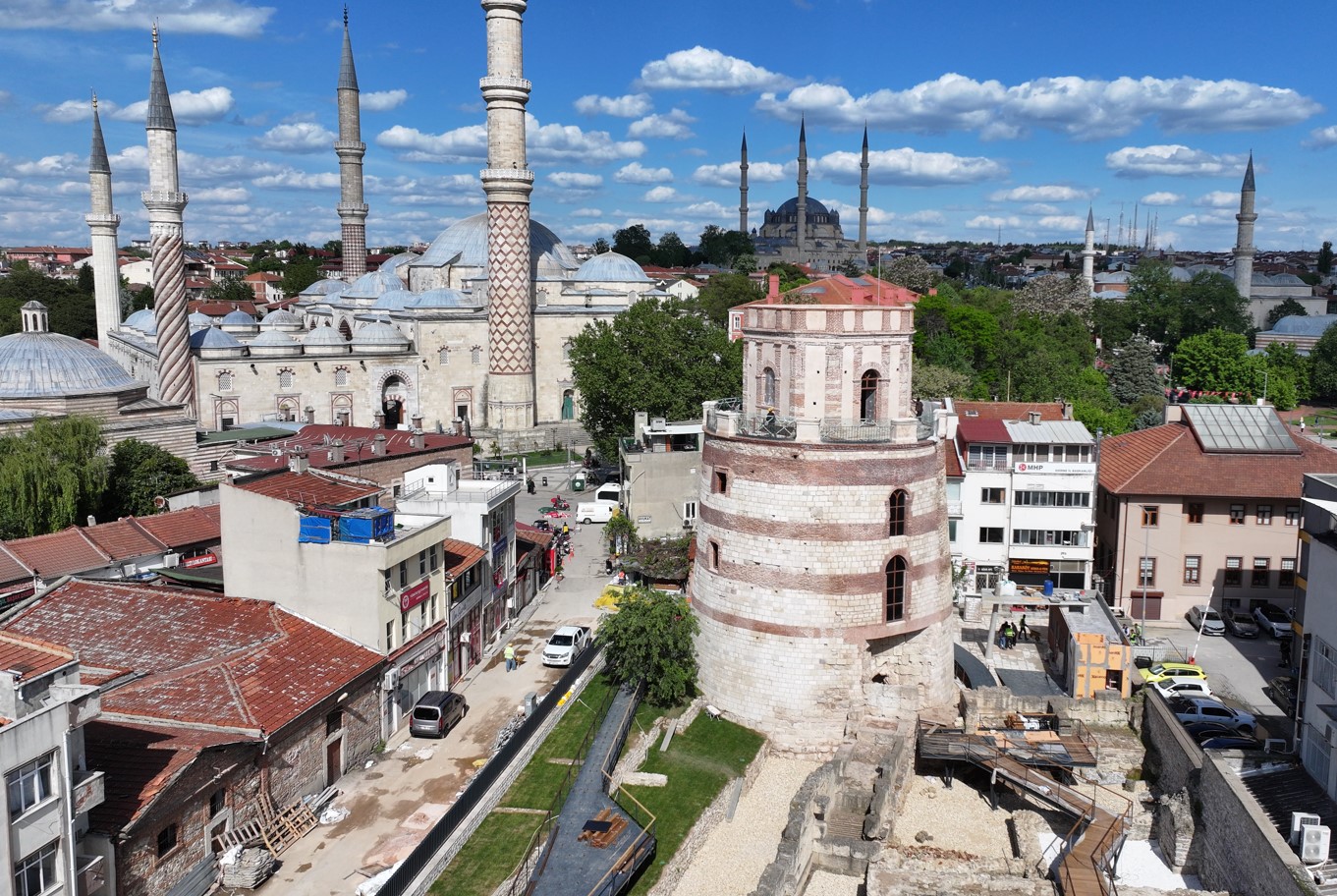 Roma imparatoru inşa etti, bugünlere kadar geldi. Ziyarete açılacak