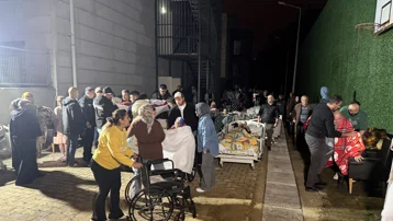 Huzurevinde gece yarısı yangın paniği