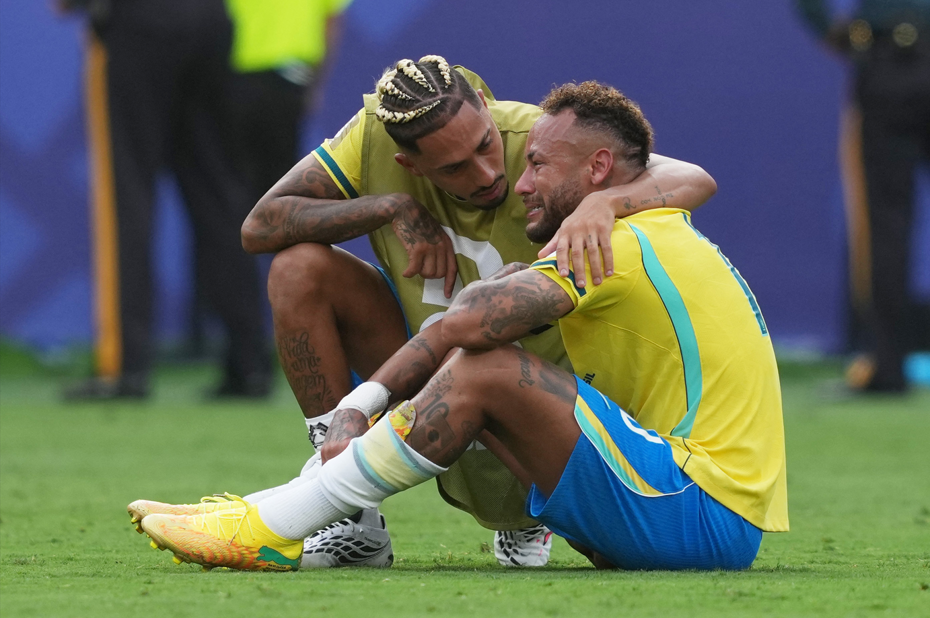Neymar, milli takıma gözyaşlarıyla veda etti