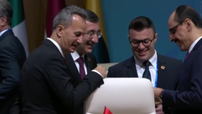 Yakından incelediler. Cumhurbaşkanı Erdoğan'ın kalemi ilgi odağı oldu