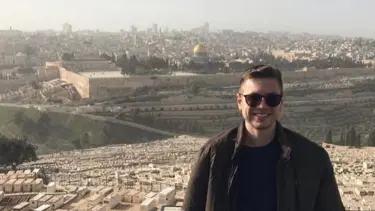 Netanyahu'nun oğlu soyadını değiştirdi