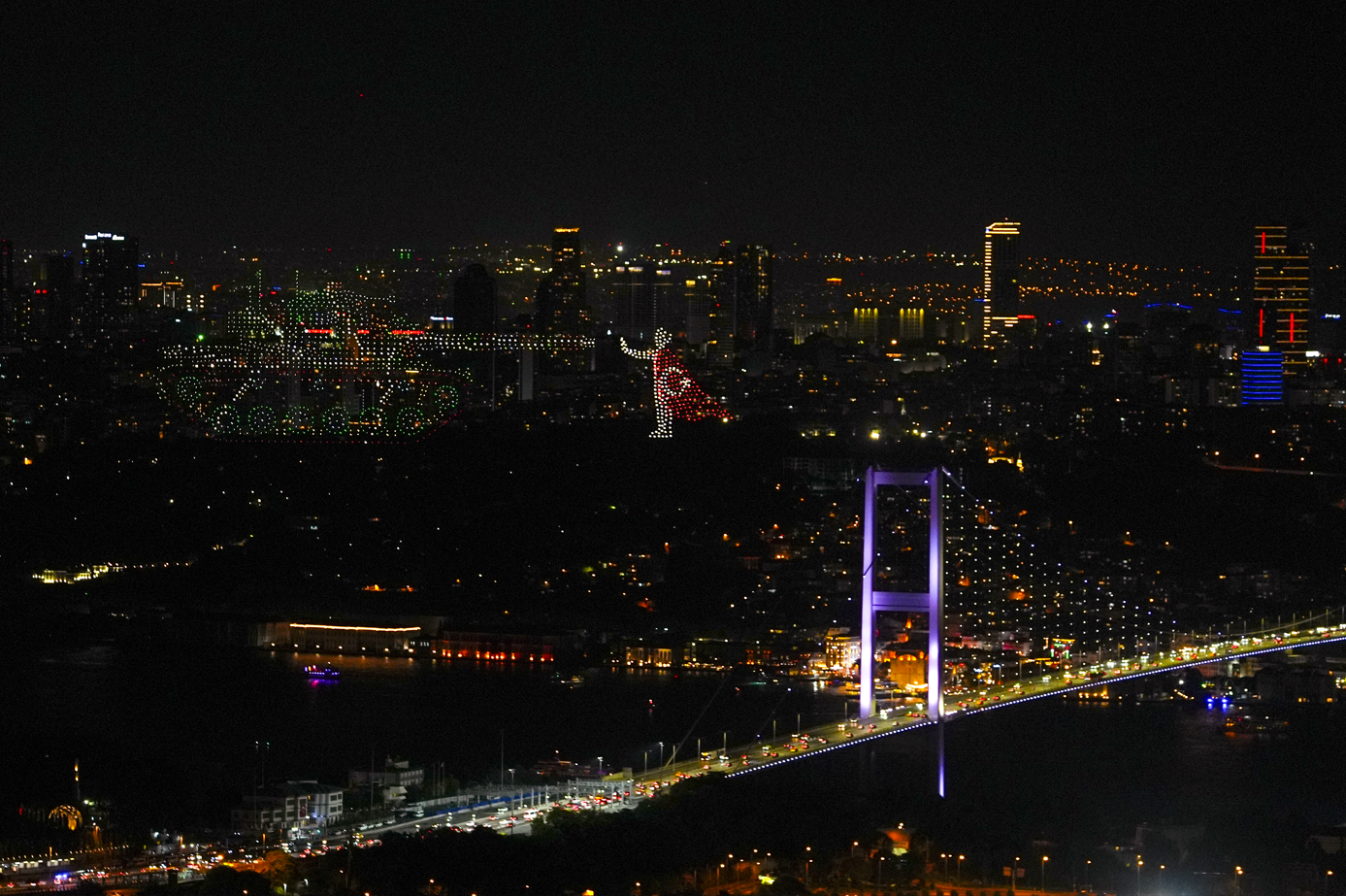 Türkiye şehitlerini andı