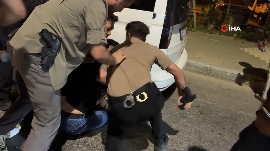 Alkollü sürücü kaza yaptı, yakınları polise direndi. 12 kişi gözaltına alındı