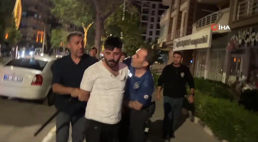 ALKOLLÜ SÜRÜCÜNÜN YAKINLARI DA GÖZALTINA ALINDI 2 ALKOLLÜ SÜRÜCÜNÜN YAKINLARI DA GÖZALTINA ALINDI 2