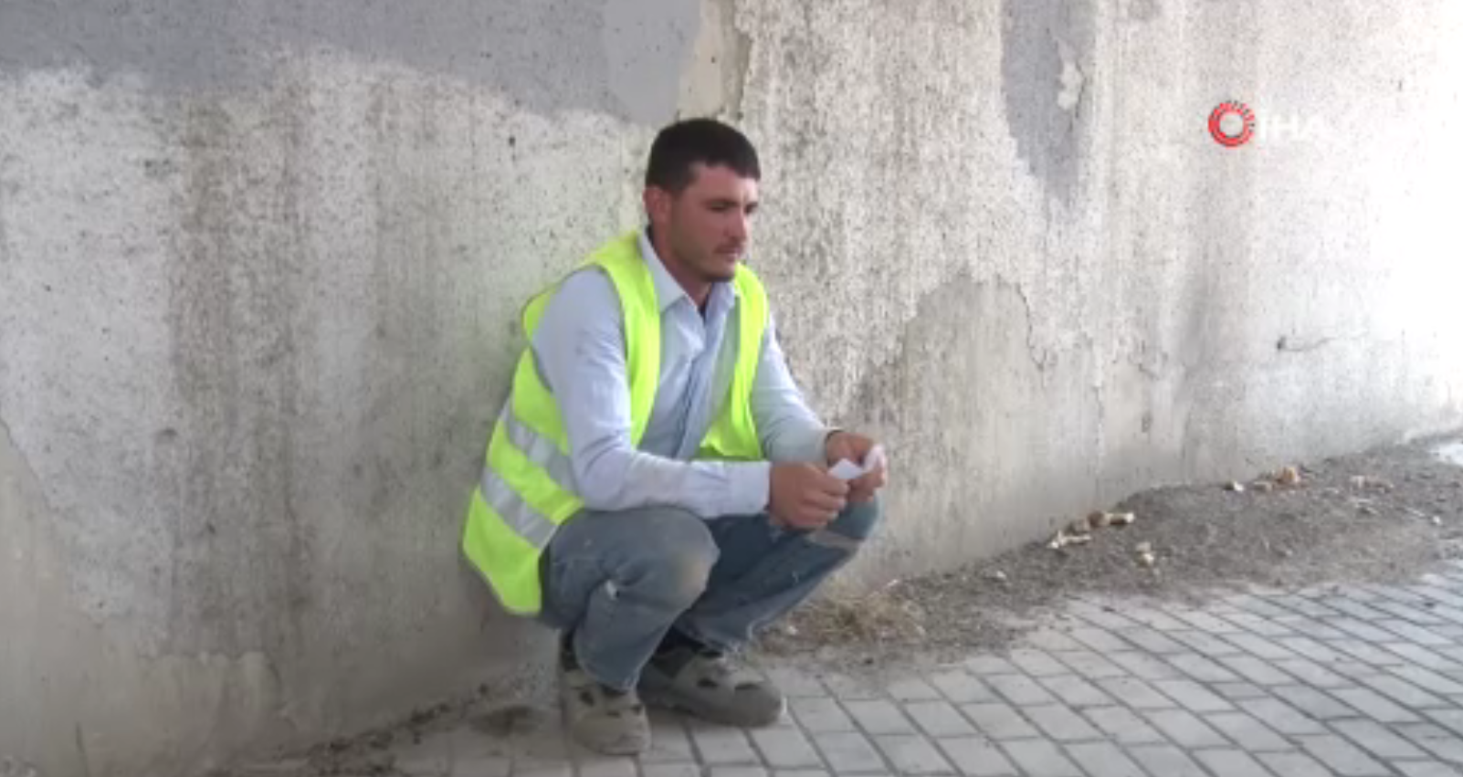 Kızın ailesi başlık parası diye servet istedi. "Zenginlerin kalbi var da fakirlerin yok mu?"