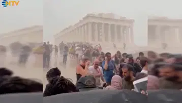 Yunanistan'da Temmuz sonunda kar yağdı. Rüzgarın hızı 100 kilometreye ulaştı